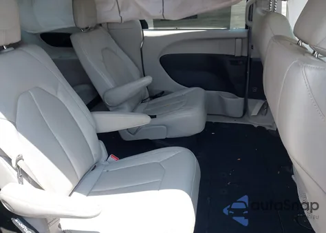 2021 Chrysler Voyager Lxi из США, поврежденный, VIN 2C4RC1DG0MR569650